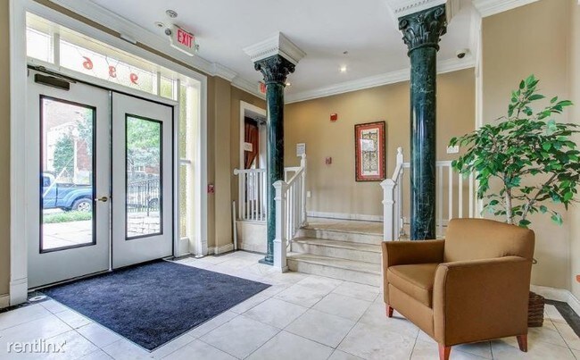 Foto del edificio - 936 Madison St NW