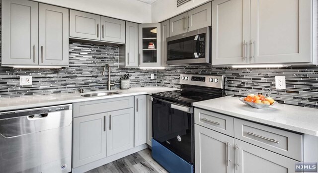 Foto principal - 344 Prospect Ave