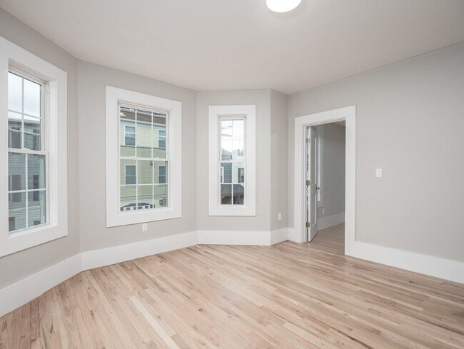 Building Photo - 433 Beech St