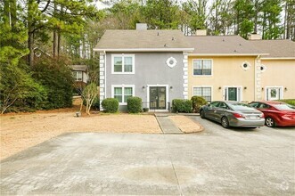 Building Photo - 3621 Chattahoochee Ct