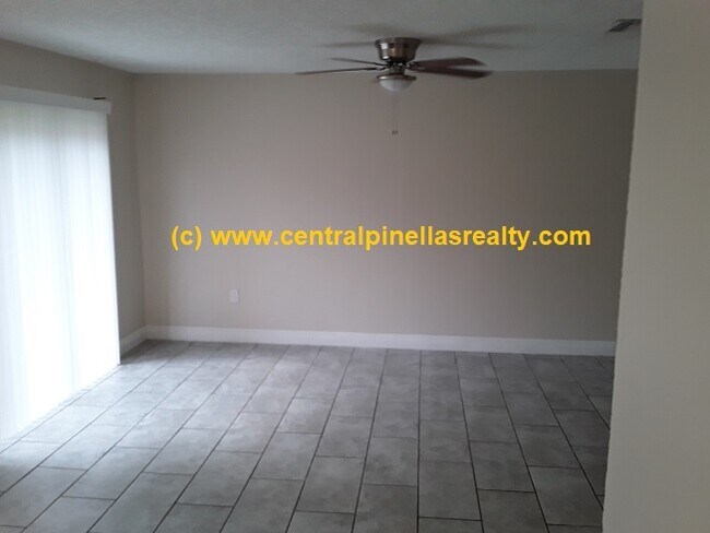 Building Photo - 1816 East Dr