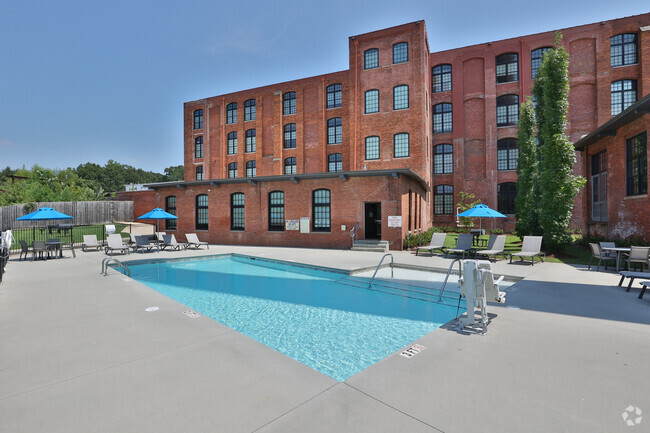 Piscina - LOFTS AT INMAN MILLS