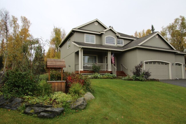 Foto del edificio - Lovely 4-Bedroom, 2.5-Bathroom Fully Furni...