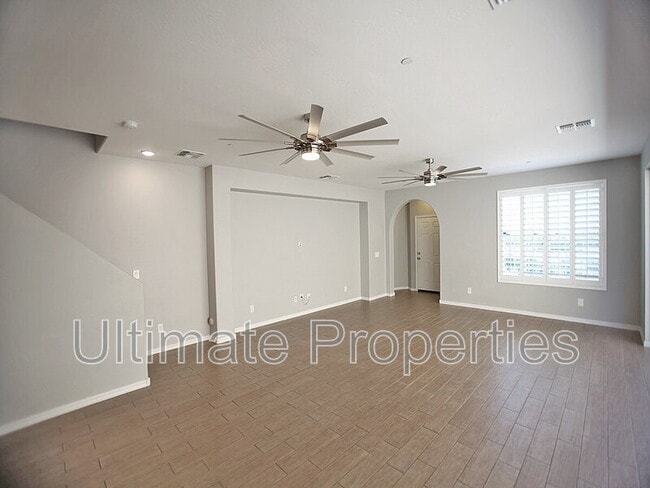 Foto del edificio - 12461 W Gentle Rain Rd
