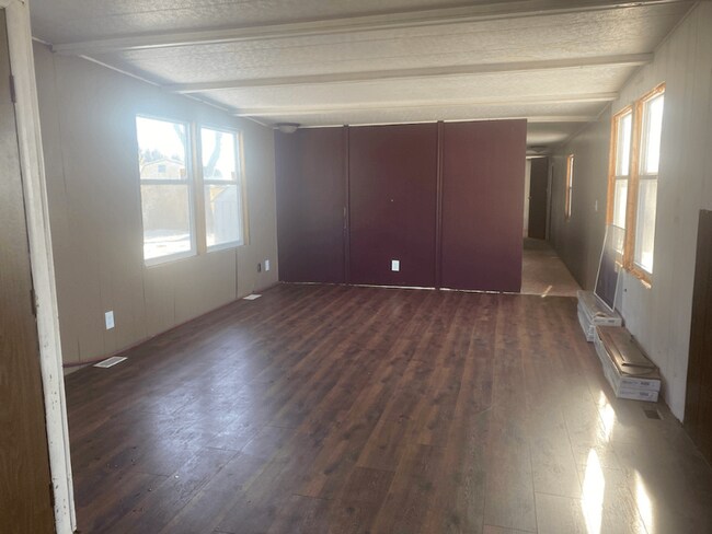 Foto del edificio - 5967 W Court St