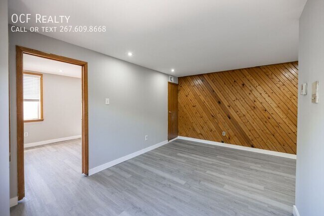 Building Photo - 734 S 9th St