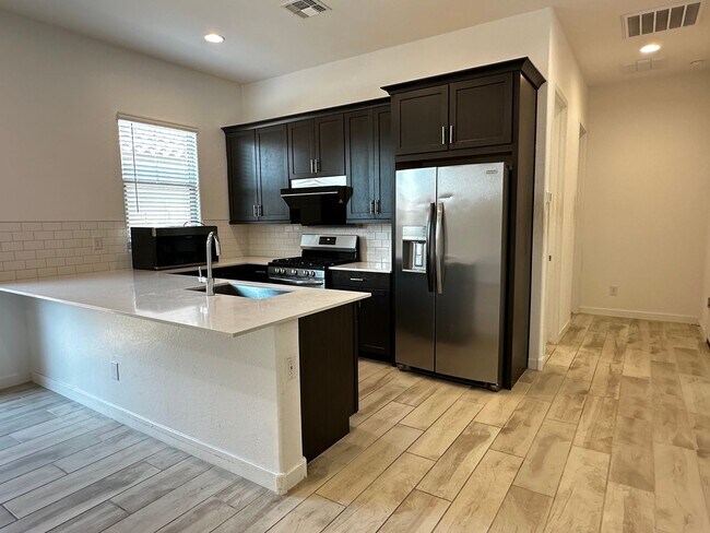 Building Photo - ALL UTILITIES INCLUDED CHANDLER CASITA W/ ...