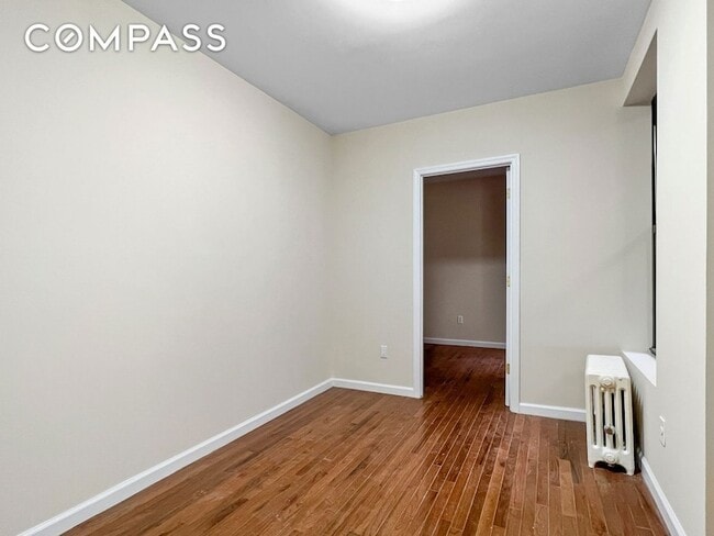 Photo - 270 E 78th St House