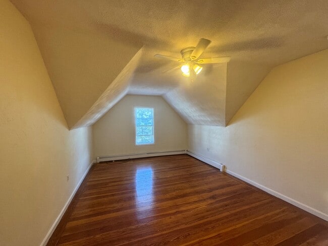 Building Photo - 454 Broadway