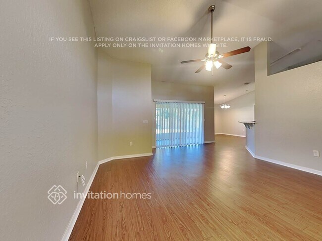 Foto del edificio - 914 Summer Glen Dr