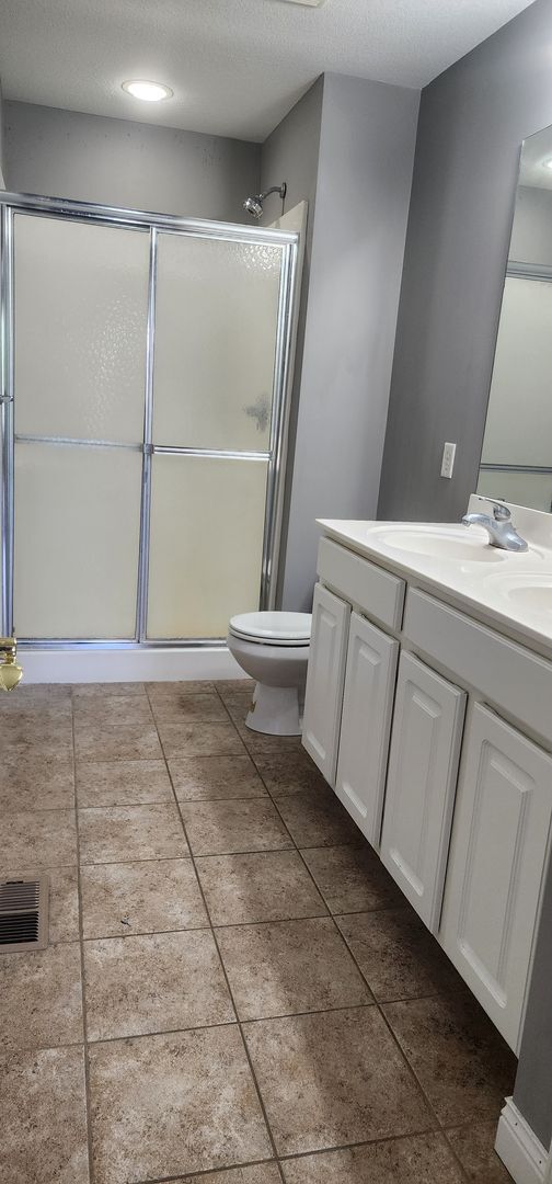 Foto del edificio - Beautiful 3 bedroom 3 bath End Unit Townhouse