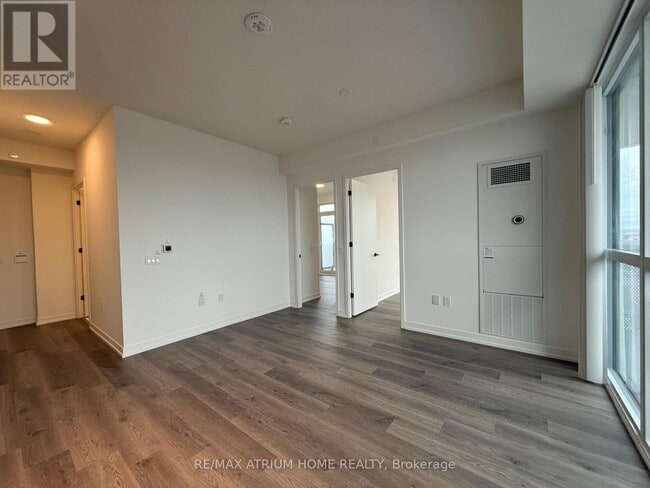 Building Photo - 8 Interchange Wy