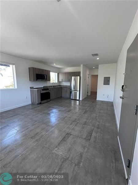 Foto del edificio - 165 NW 39th St