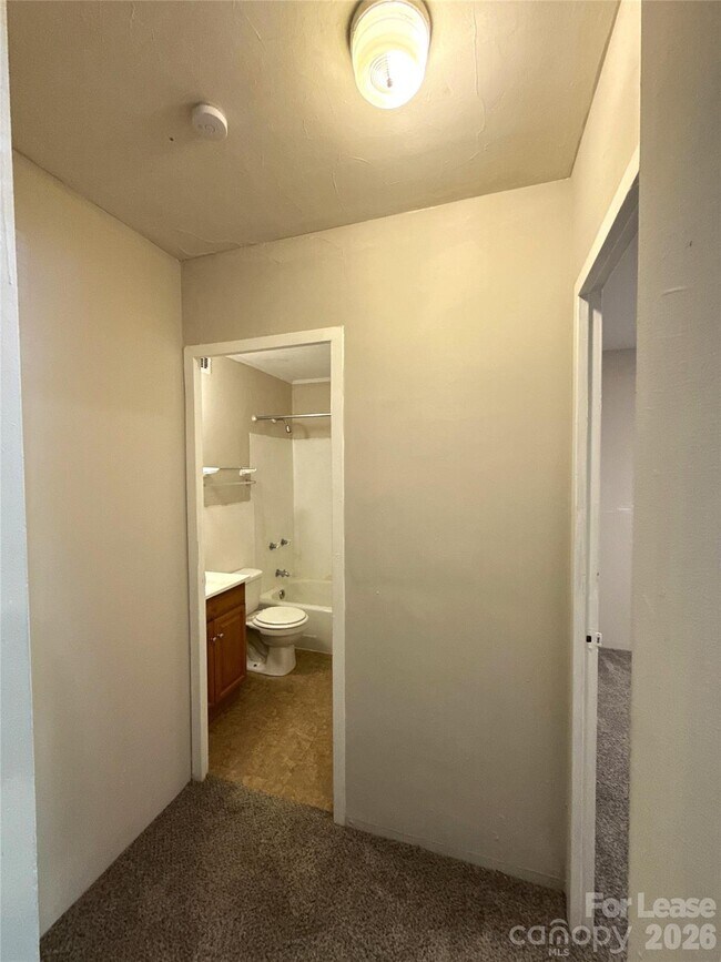 Foto del edificio - 2126 E 7th St