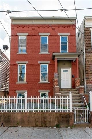 Building Photo - 83 Woodlawn Ave