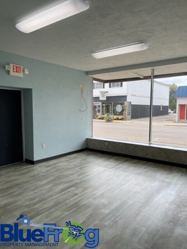 Building Photo - 110 S Main Street - Commercial - Front