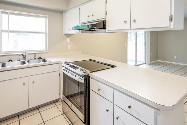 Foto del edificio - 222 Terrace Dr