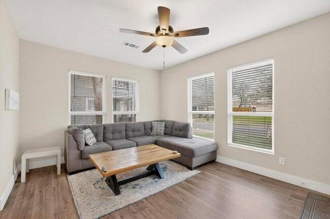 Photo - 6279 Drew Dr House