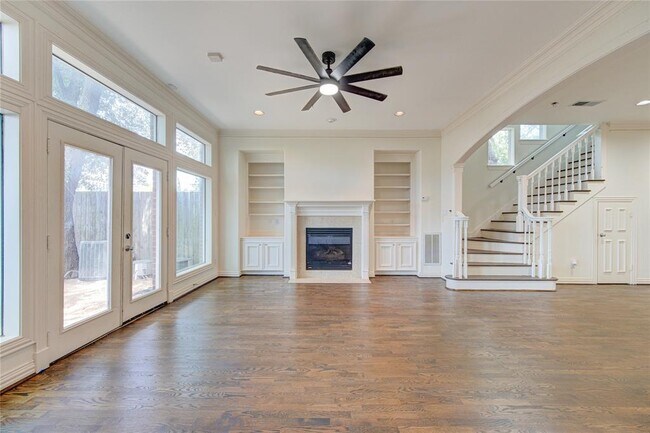 Foto del edificio - 4206 Childress St