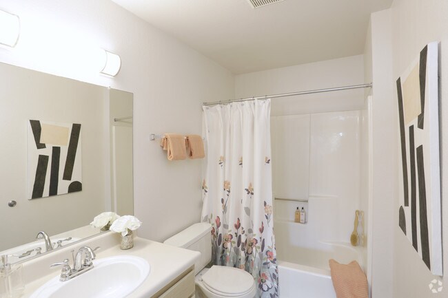 2 BR, 2 BA - The Newport - La Regencia Apartments