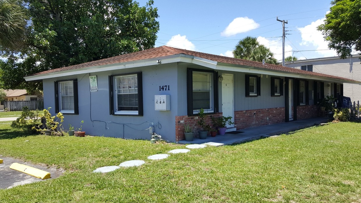 Primary Photo - Pompano Beach Triplex