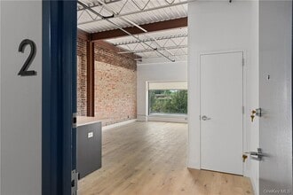 Building Photo - 189 N Main St