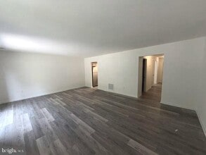 Building Photo - 29595 Dutchmans Ln