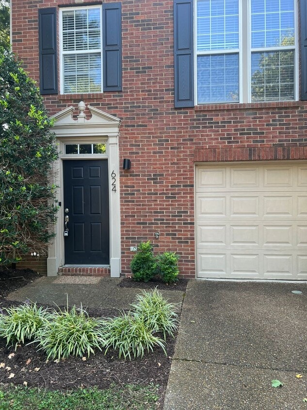 3 story 3/BR 2.5 BA in the heart of Cool S... Condo for Rent in
