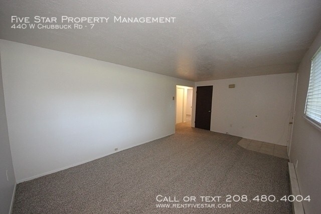 Foto del edificio - 440 W Chubbuck Rd