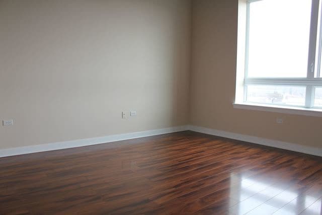 Building Photo - 450 Village Center Dr