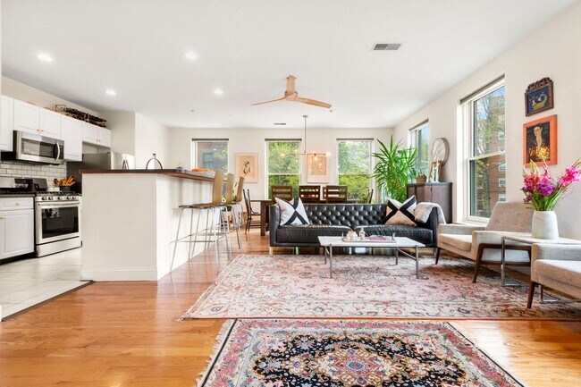 Building Photo - 400 9th St