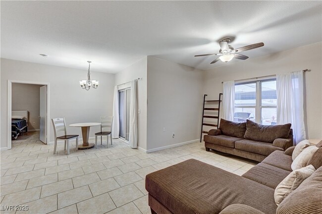 Foto del edificio - 6650 W Warm Springs Rd
