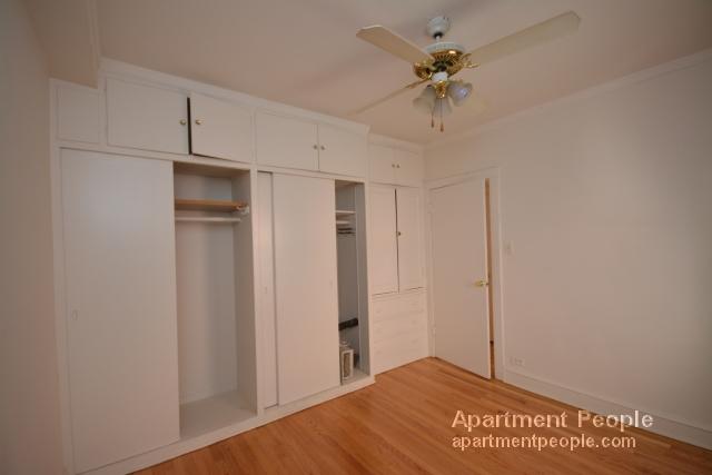 Foto del edificio - 2330 N Lincoln Park W