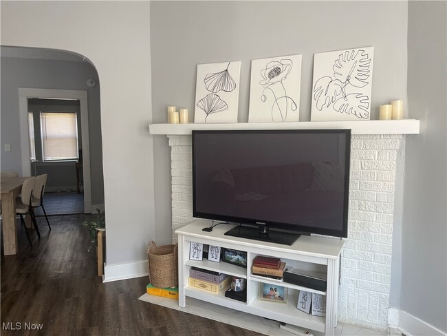 Foto del edificio - 15024 Hilliard Rd