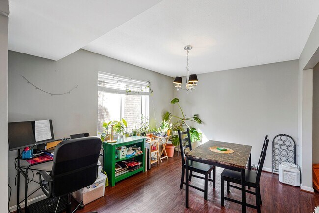 Building Photo - 2 Bedroom 2 Bathroom Condo Available for Rent