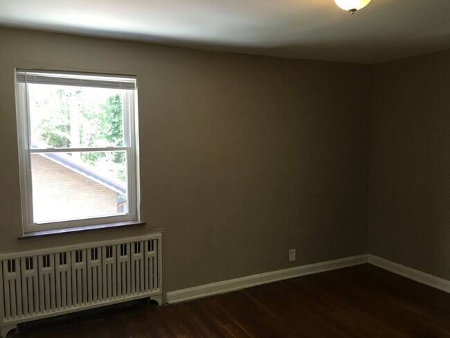 Building Photo - 4526 Paddock Rd