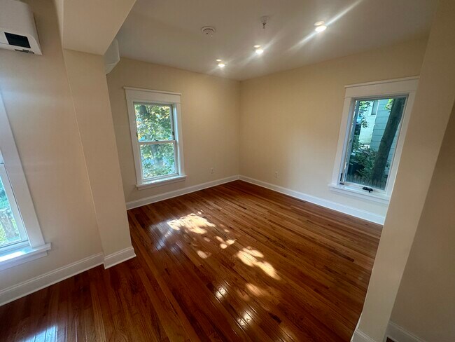 Foto del edificio - 118-20 Hudson St