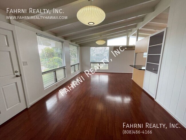Building Photo - 1472 Kalauipo St