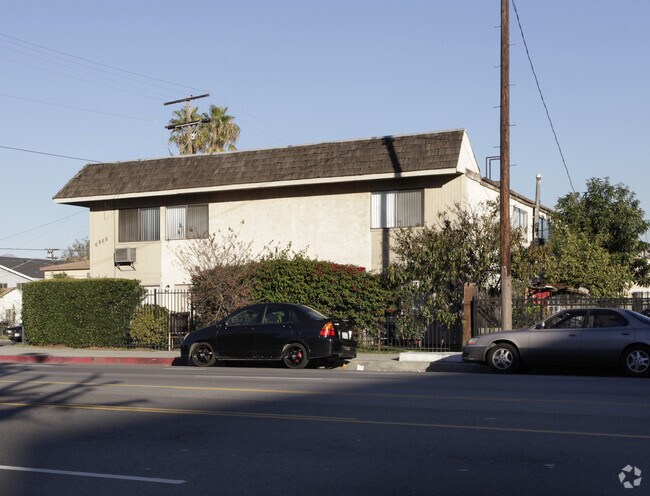 Building Photo - 6868 Laurel Canyon Blvd