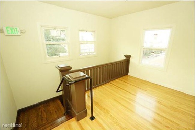 Building Photo - 2 br, 1 bath Apartment - 2227 4 Unit 4