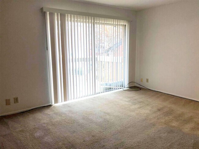 Foto del edificio - 229 S Church St