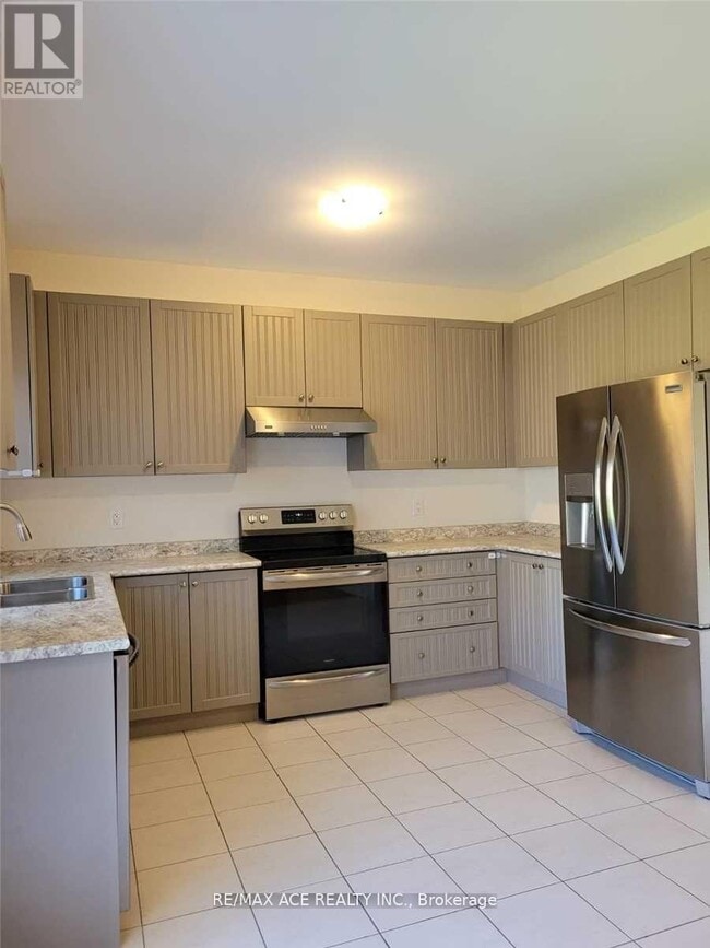 Building Photo - 34 Furniss St