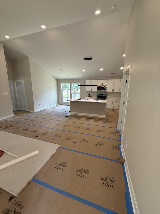 Building Photo - 27084 Foxtail Dr