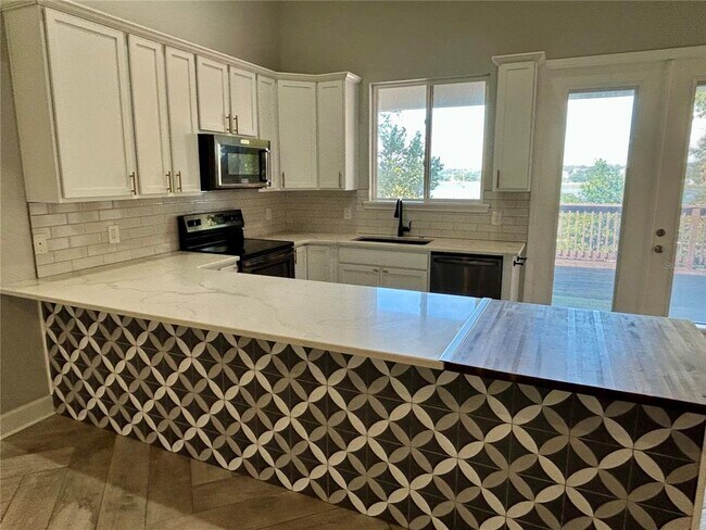 Foto del edificio - 1027 Campbell Ave