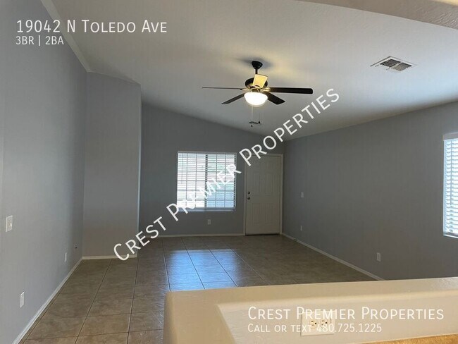 Foto del edificio - 19042 N Toledo Ave