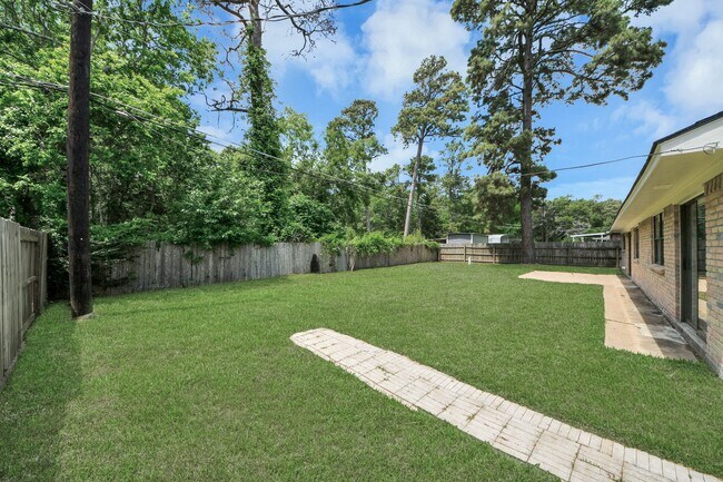 Foto del edificio - 7427 Willow Oak Dr