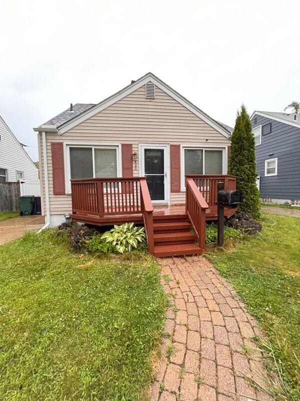 Primary Photo - 425 N Minerva Ave