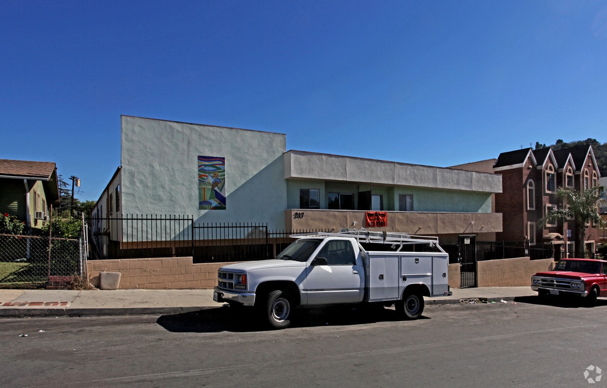 Primary Photo - 217 S Avenue 54