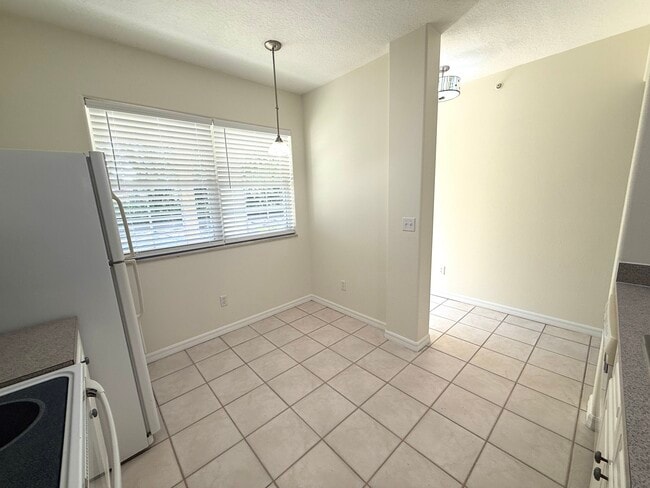 Building Photo - 90 San Juan Dr