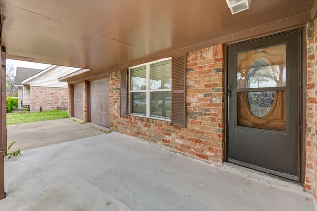 Foto del edificio - 12510 Hunting Brook Dr